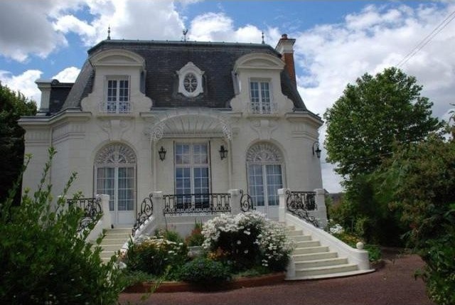 5 bedroom House For Sale: 41000 BLOIS