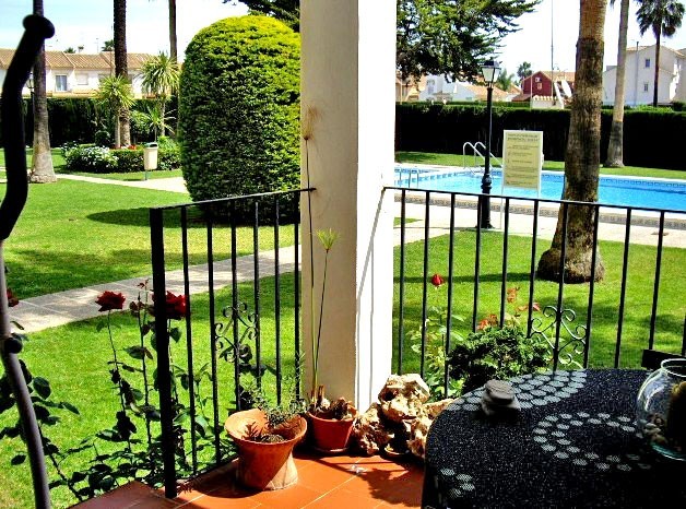 2 Bed Apartment with Communal Pool - 2