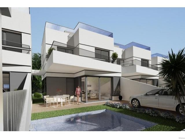 New detached villas in Playa Golf - 2