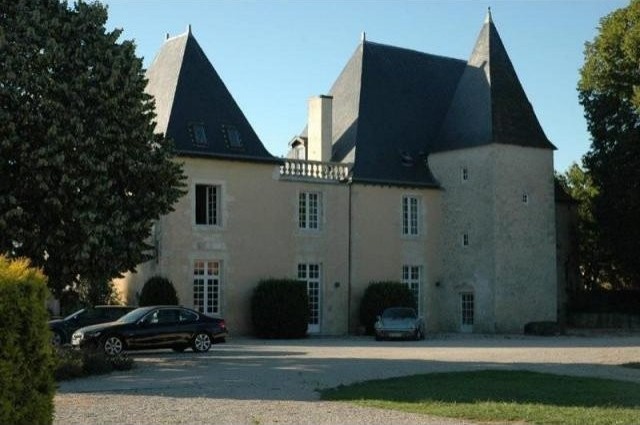 4 bedroom Castle For Sale: 17000.. - 2
