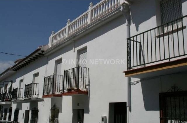3 Bed Apartment for sale in Alhaurin El..