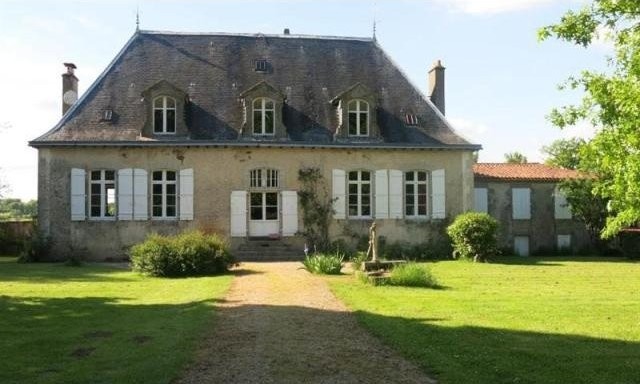 6 bedroom House For Sale: 87000 LIMOGES