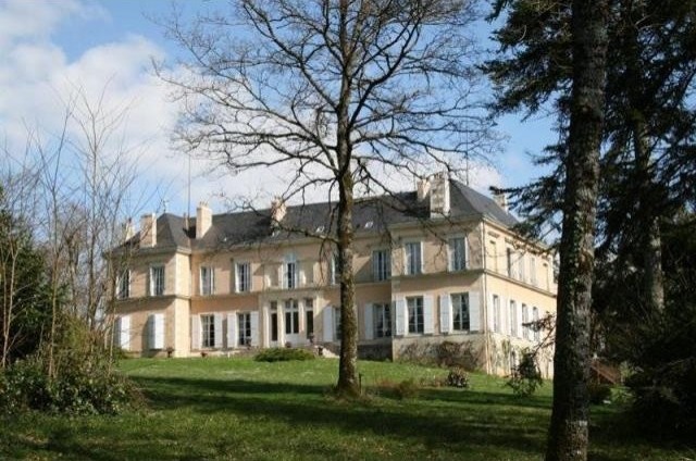 12 bedroom Castle For Sale: 86600 VIENNE - 2