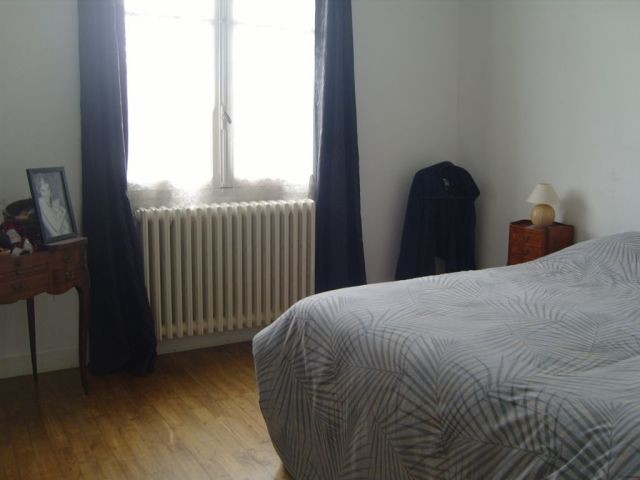 4 bedroom family house in sought after.. - 2