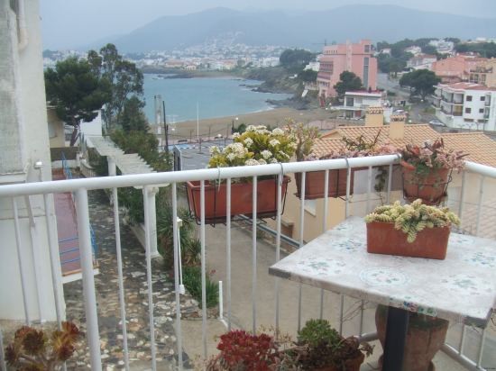 Apartments Llanca