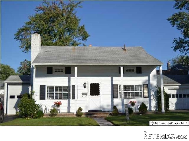 4 bedroom Flat For Sale:1624 Riverview..