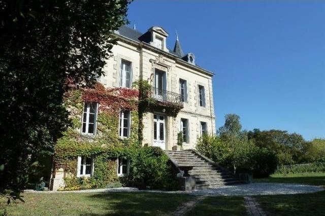 Castle For Sale: 33000 BORDEAUX - 2