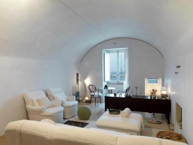 2 Bedrooms - Apartment - For Sale