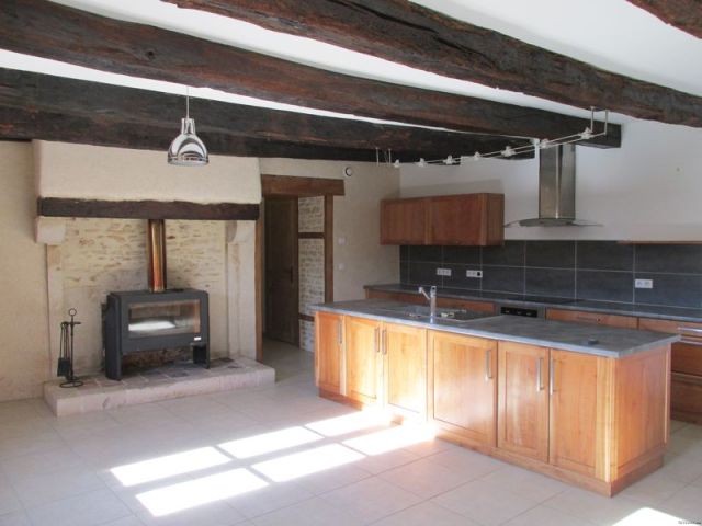 Beautifully Renovated Stone House - 2