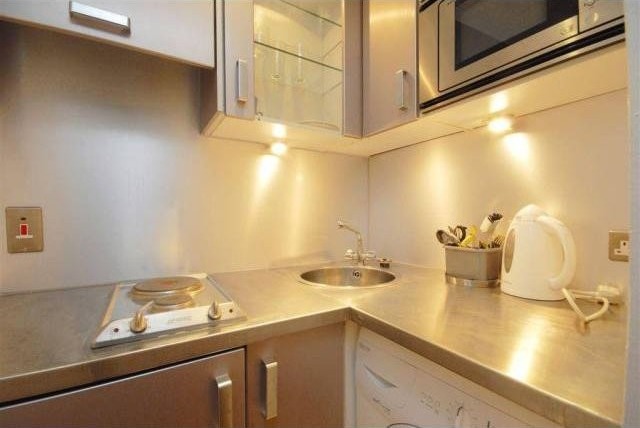Ludgate Square, London EC4M - 2