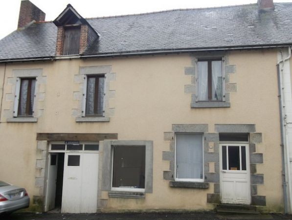 Village House, Ideal for a Business