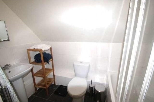Flat/Apartment To Let in London