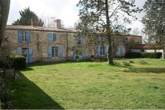 8 bedroom Character For Sale: 17170..