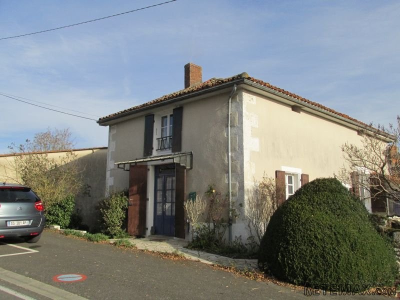 Detached Town House With Garden