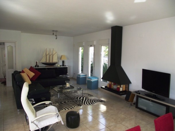 3 Bedrooms 3 Bathrooms Villa Sale Gata.. - 2