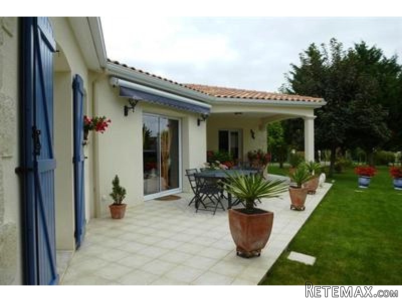 3 Bedrooms - Villa - Poitou-Charentes.. - 2