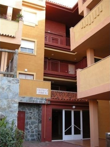 Apartment - Middle Floor Apartment.. - 2
