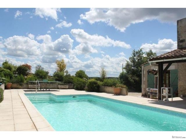 2 Bedroom Detached House For Sale