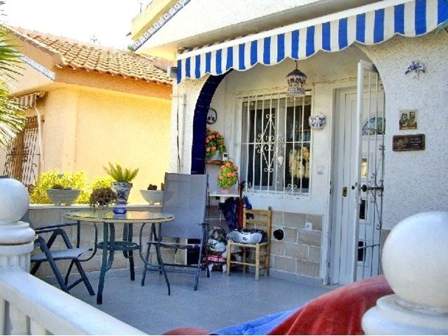 2 Bed Detached Villa Close to Amenities