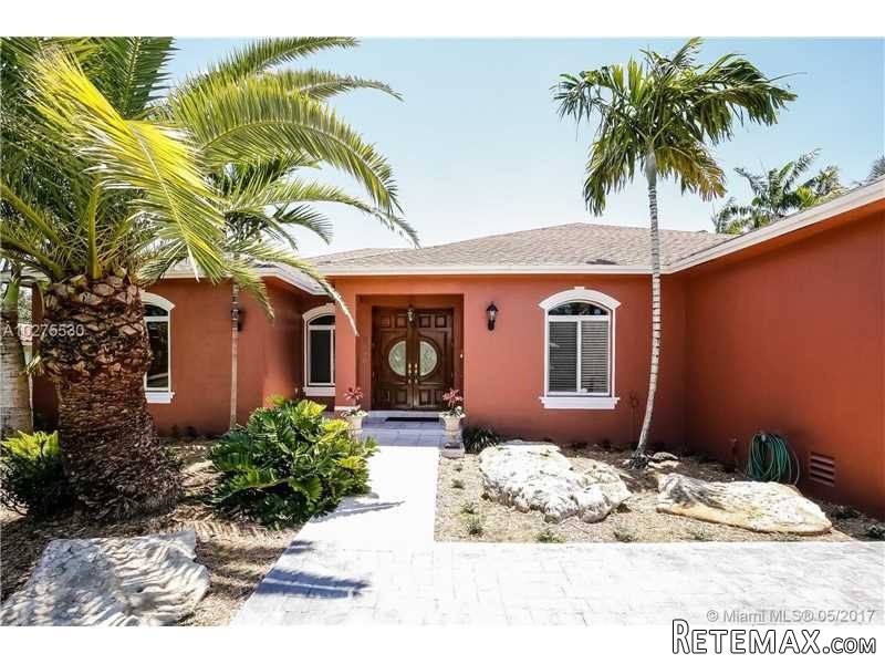 4 bedroom House For Sale: 6410 Dolphin.. - 2