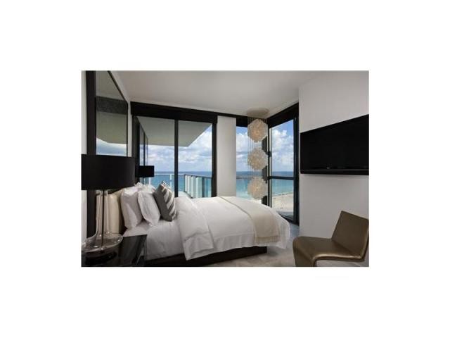 2201 Collins Ave # 928 Miami Beach 33139 - 2