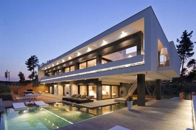 4 bedroom Detached House For Sale:..