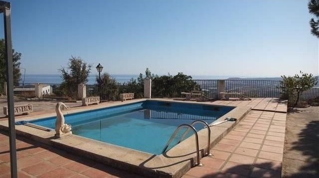 Villa for Sale in Algarrobo 390.000..