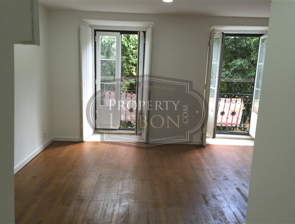 Renovated T1+1 Lisbon Apartment For.. - 2