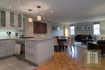 2 bedroom Apartment For Sale: 55 POPLAR..