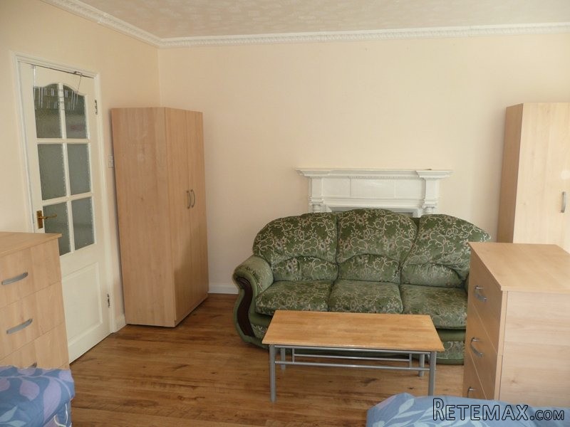 Room share for men, Zone 2, Poplar - 2