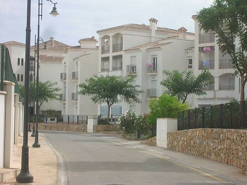 2 BED GOLF APARTMENT