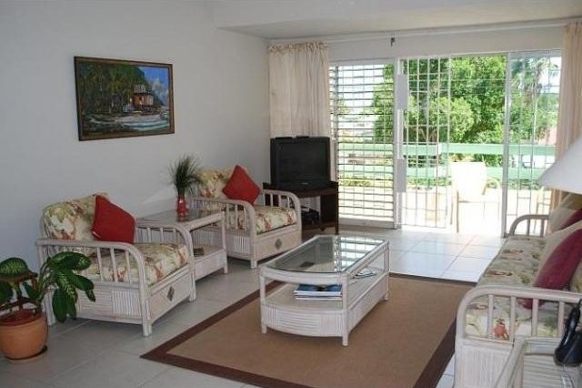 2 bedroom Property For Sale: Banyan.. - 2
