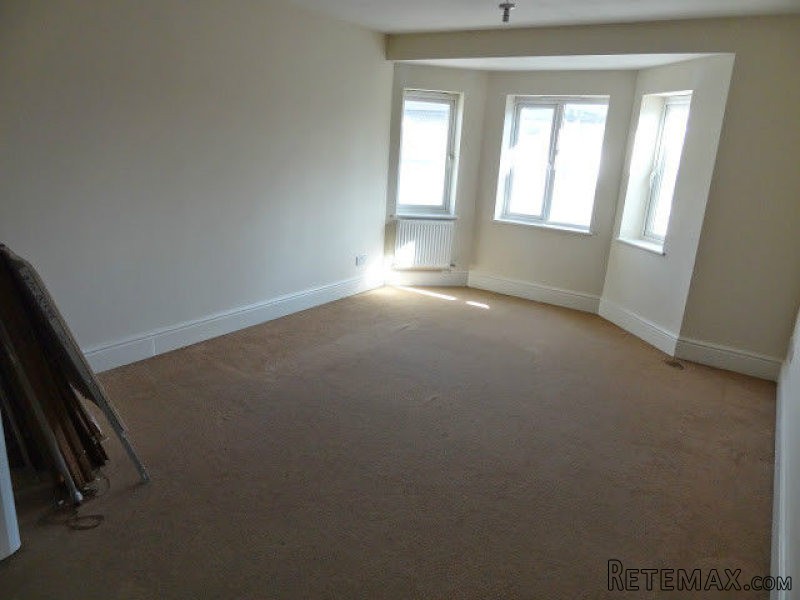 apartments for sale in Croydon - 2