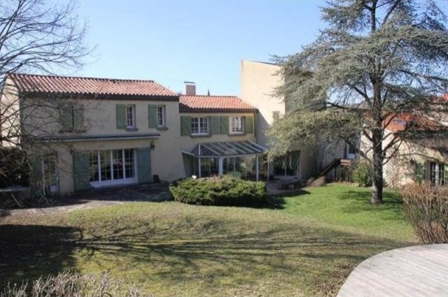 5 bedroom Village House For Sale: 63000..