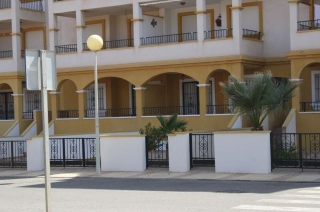GROUND FLOOR 2 BEDROOM APARTMENT IN MAR..