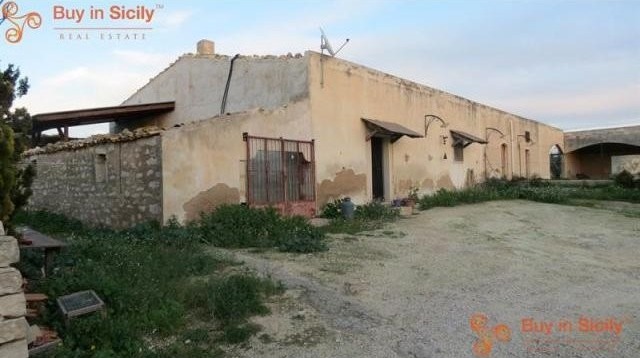 2 bedroom Farm House For Sale: C.da.. - 2