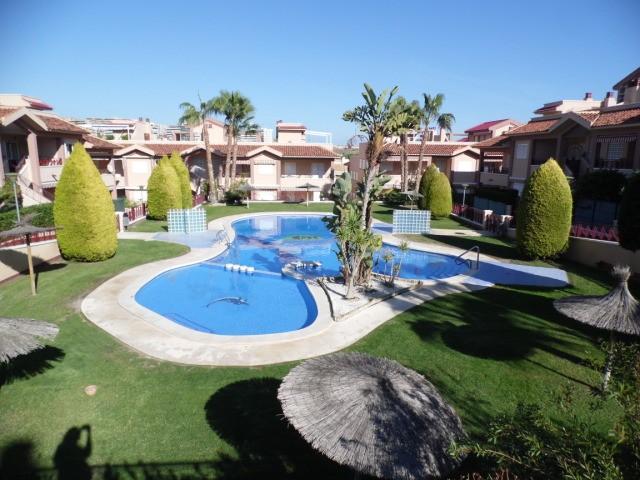 Incredible 3 Bed 2 Bath Townhouse