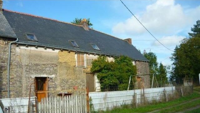 Lovely Longere With More Potential