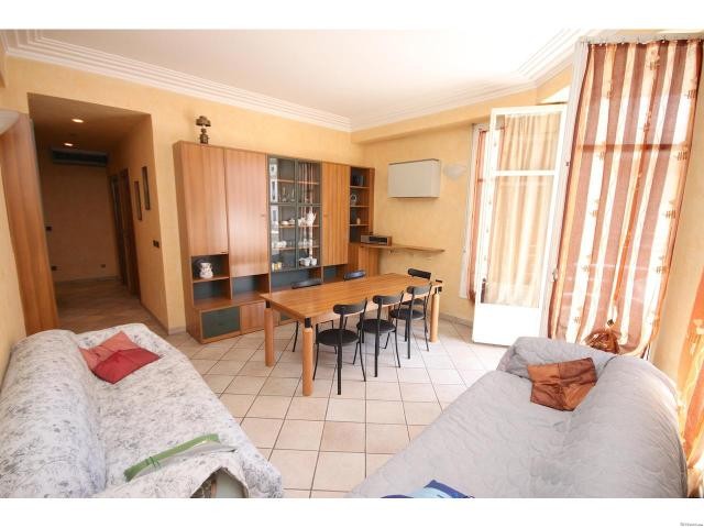 Tranquil apartment with peaceful sea..
