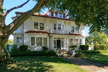 213 Stewart Ave Garden City, NY 11530