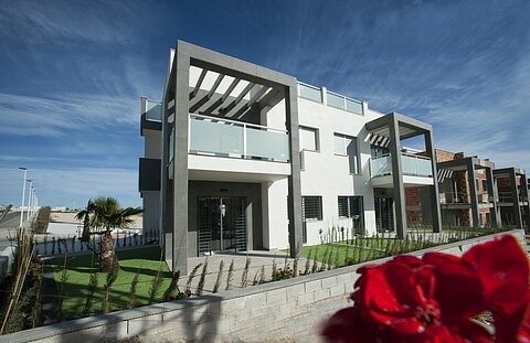 * Penthouse Apartment - Ready to Move..