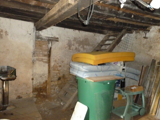 Stone Cottage To Renovate - 2