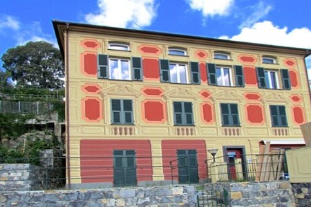 Apartment In Period Villa With Sea View..
