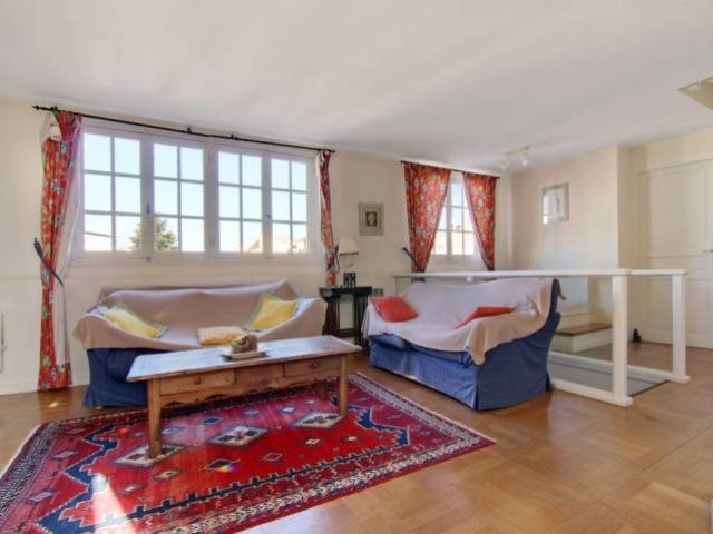 Antibes Old-town Apartment 2 bedrooms..