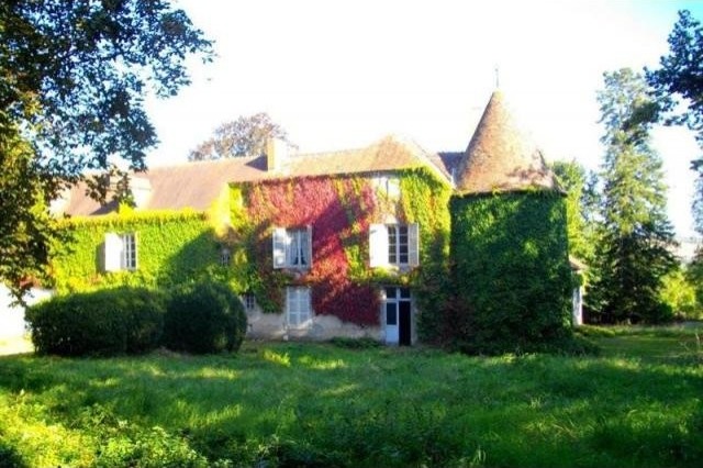 7 bedroom Manor House For Sale: 03140.. - 2