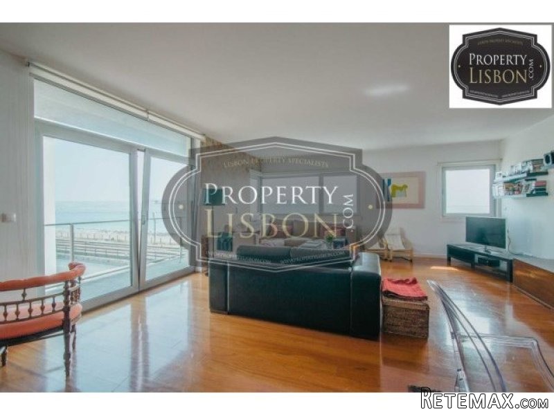 T3 Duplex Lisbon Apartment with Amazing