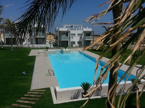 * Ground Floor Apartment - Walking..