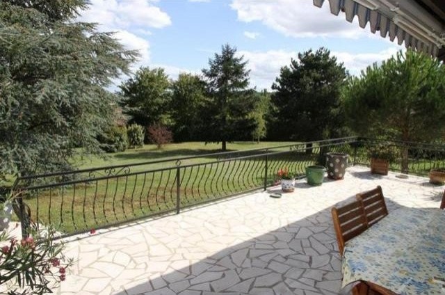 6 bedroom Villa For Sale: 86270 LA..