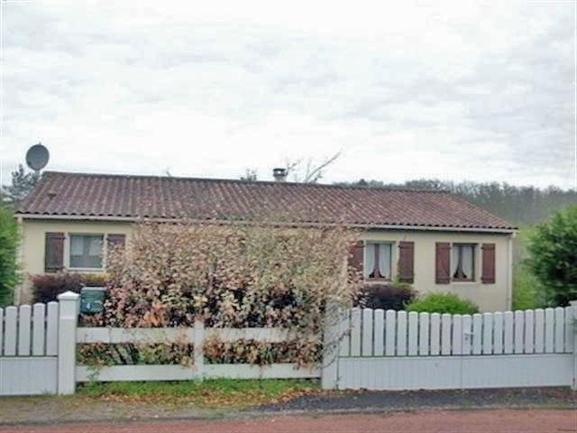 2 Bedroom-House With 1 Bedroom-Basement.. - 2