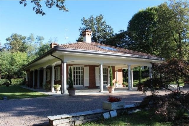 7 bedroom Villa For Sale: Como